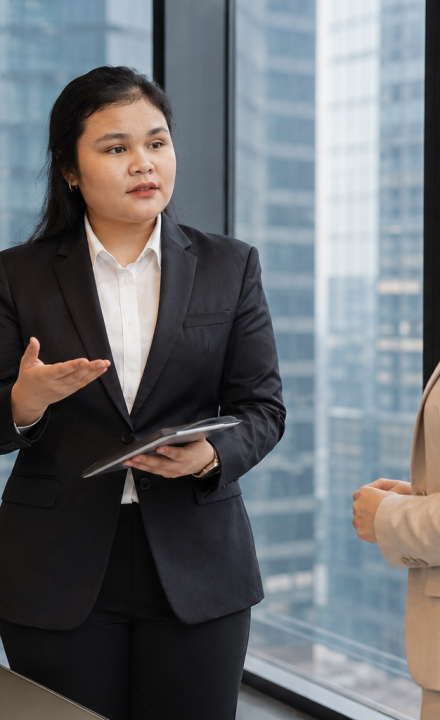Maria Putri Lawyer